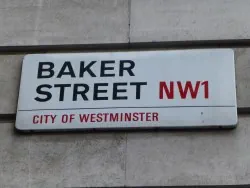 Die Wohnadresse von Sherlock Holmes - Bakerstreet 221b in London Straßenschild Bakerstreet